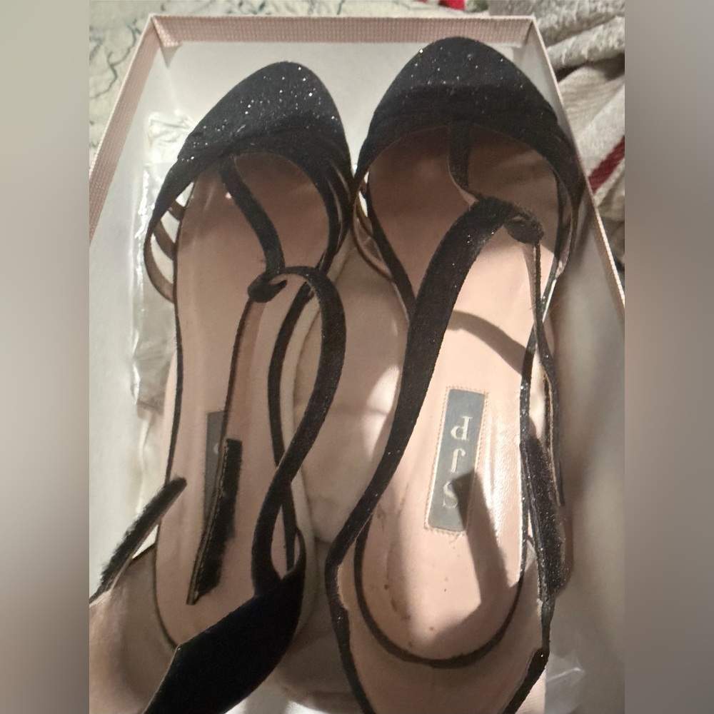 SJP Glitter Women's Flat T strap shoes  Size 38 - Picture 2 of 8